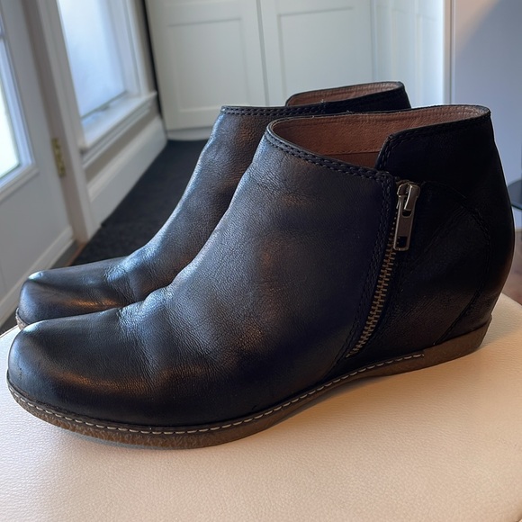 Dansko leather bootie 39 - Picture 2 of 8